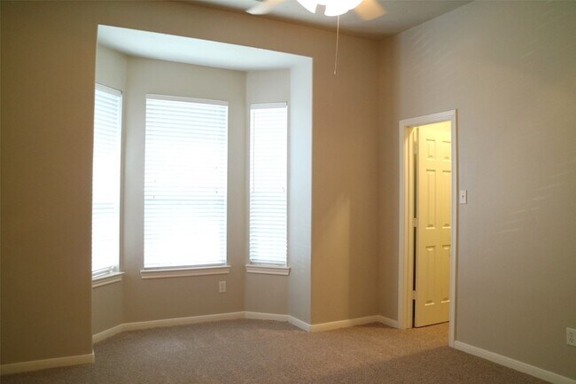 Building Photo - 22017 Royal Timbers Dr