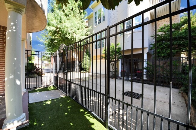 Building Photo - 5317 Feagan St