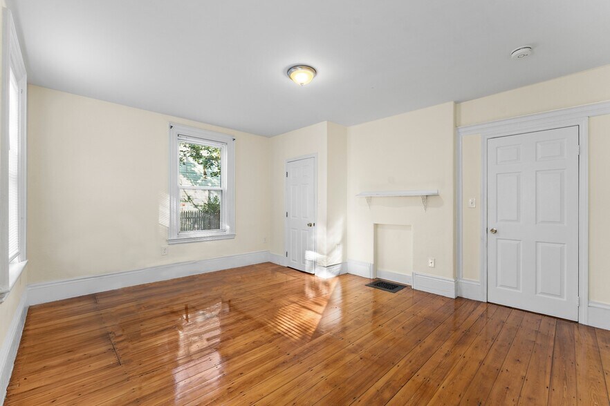Building Photo - 53 Brookside Ave