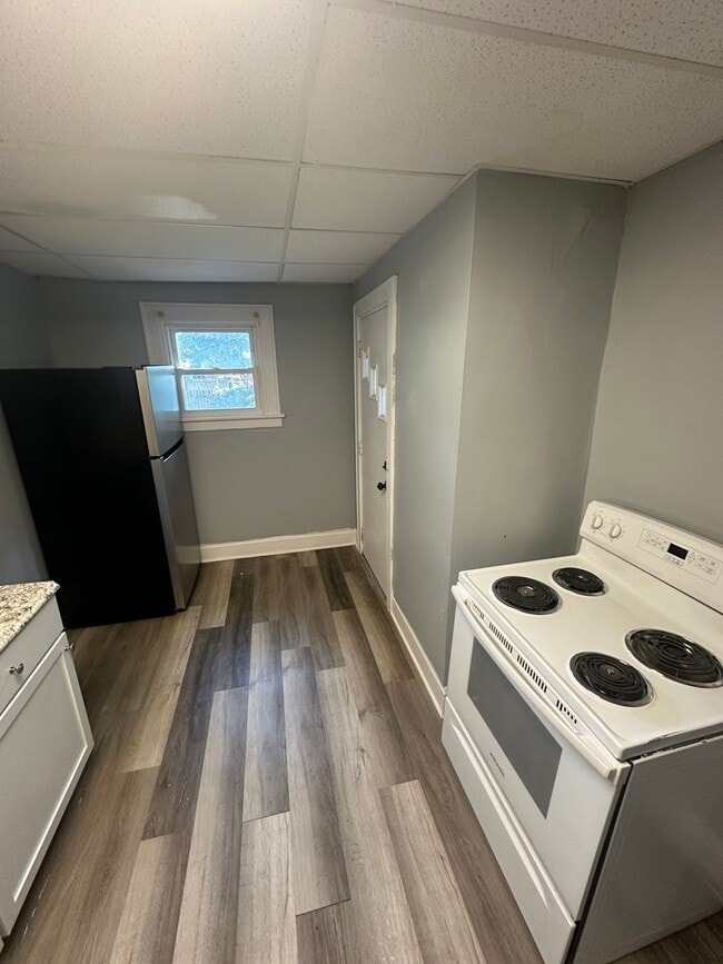 Building Photo - 2337 15th St SW