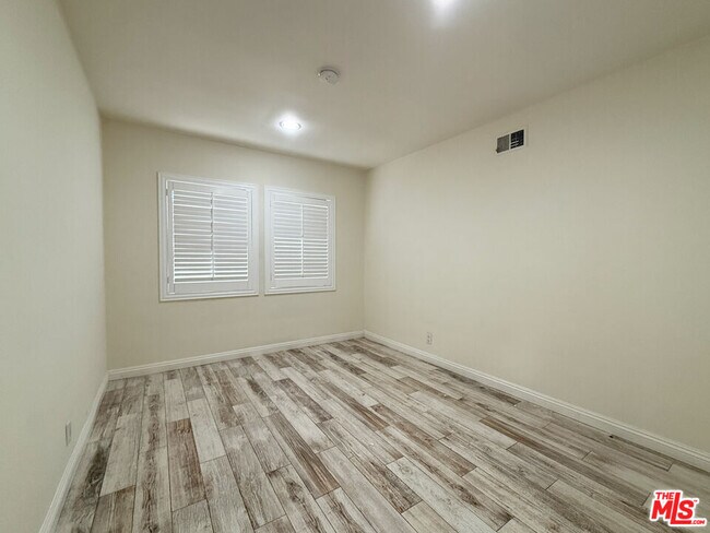 Building Photo - 19023 Cantlay St