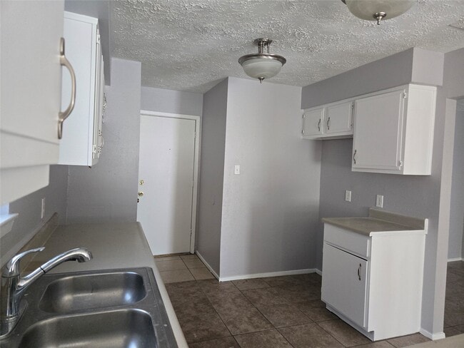 Building Photo - 6515 Bazel Brook Dr