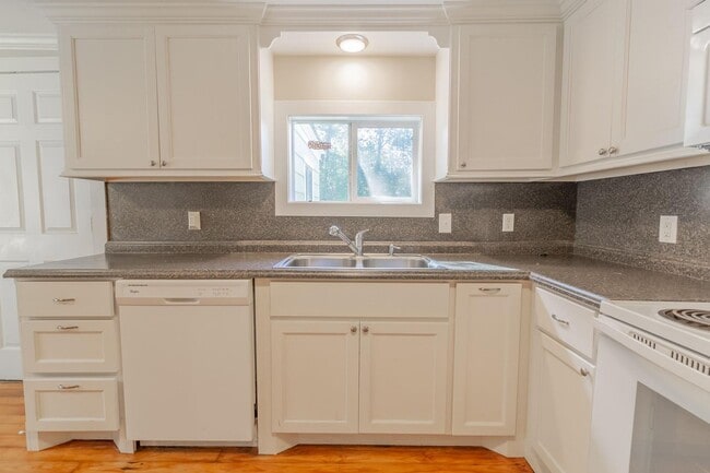 Building Photo - 13563 FM Rd 2432