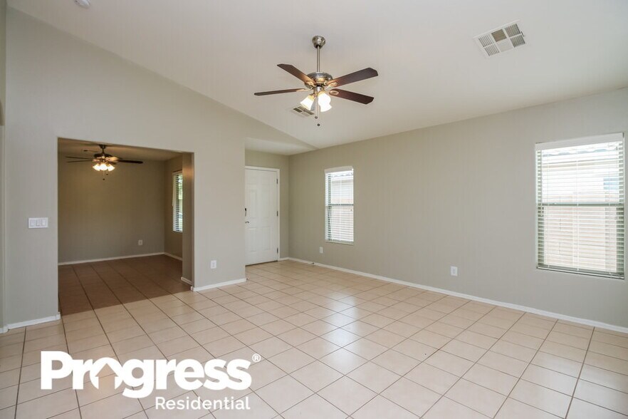 Building Photo - 22272 E Via del Rancho