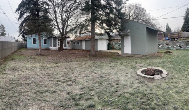 Building Photo - 6003 N Belt St