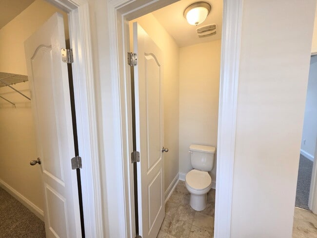 Building Photo - Beautiful Wilmington Floor Plan In Wedgefi...