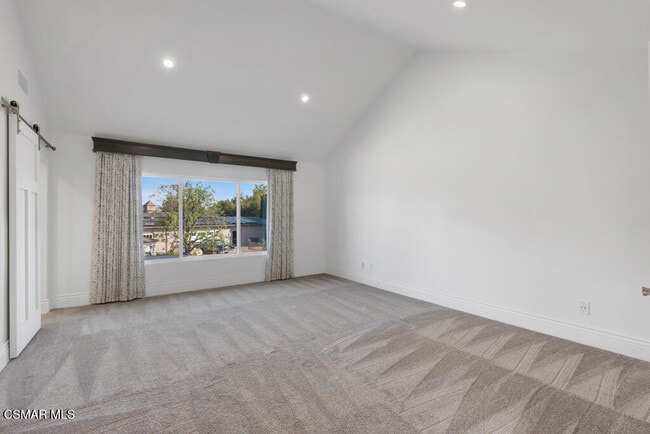 Building Photo - 525 Aqueduct Ct