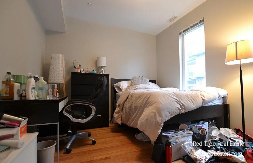 Building Photo - 53 Glenville Ave