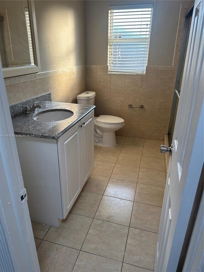 Building Photo - 10805 SW 165th Terrace