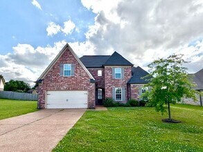 Building Photo - Now Leasing a 5 Bedroom 3 Bath Home In Olive Branch At Stateline