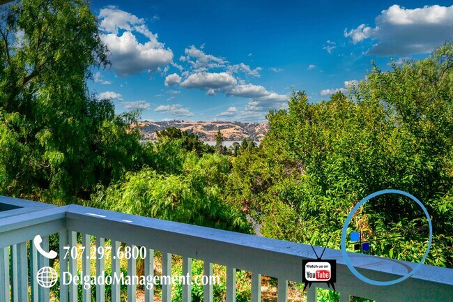 Building Photo - Benicia Large 2 Bedroom condo