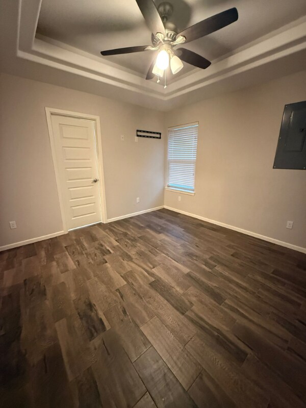 Building Photo - 1321 Combs Ave
