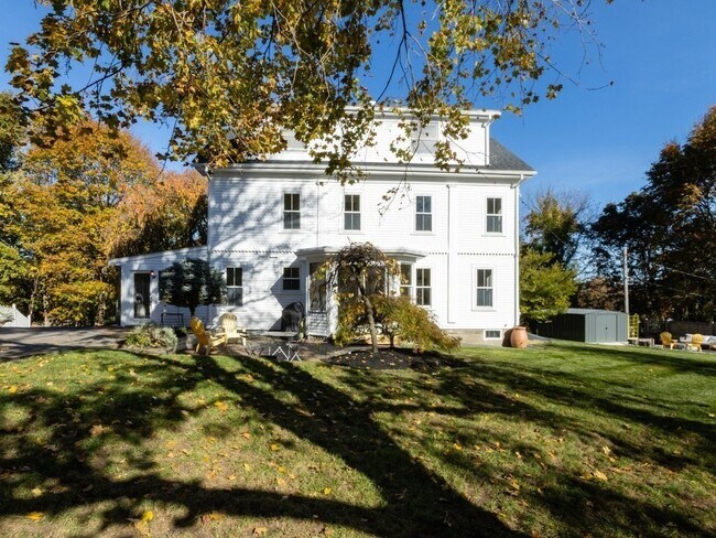 Building Photo - 167 Captain Peirce Rd