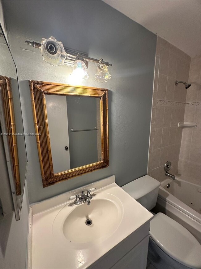 Building Photo - 1107 SW 83rd Ave