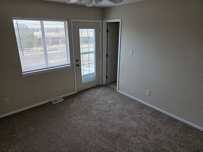 Building Photo - 594 S Maher Dr