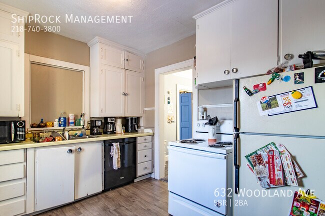 Building Photo - 632 Woodland Ave
