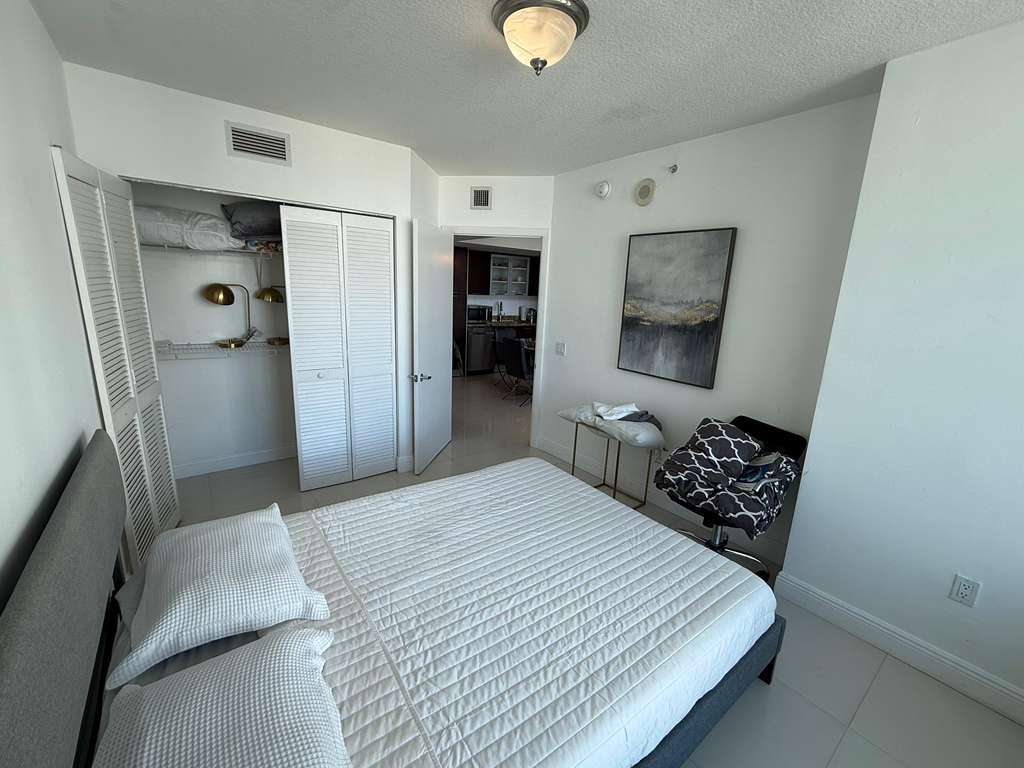 Building Photo - 31 SE 5th St