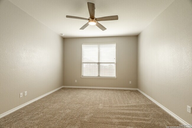Building Photo - 682 Pond Springs