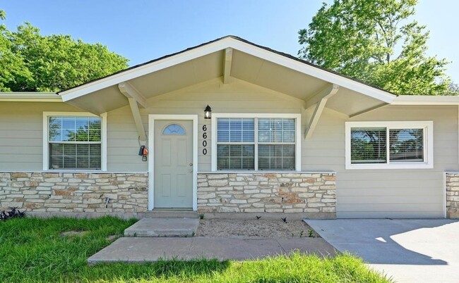 Building Photo - 6600 Bluestone St