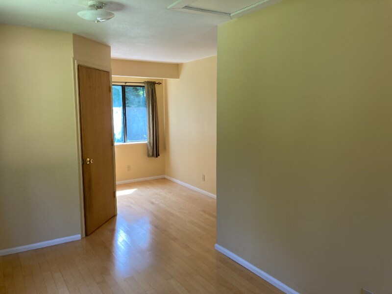 Building Photo - 90 Whittier Ln