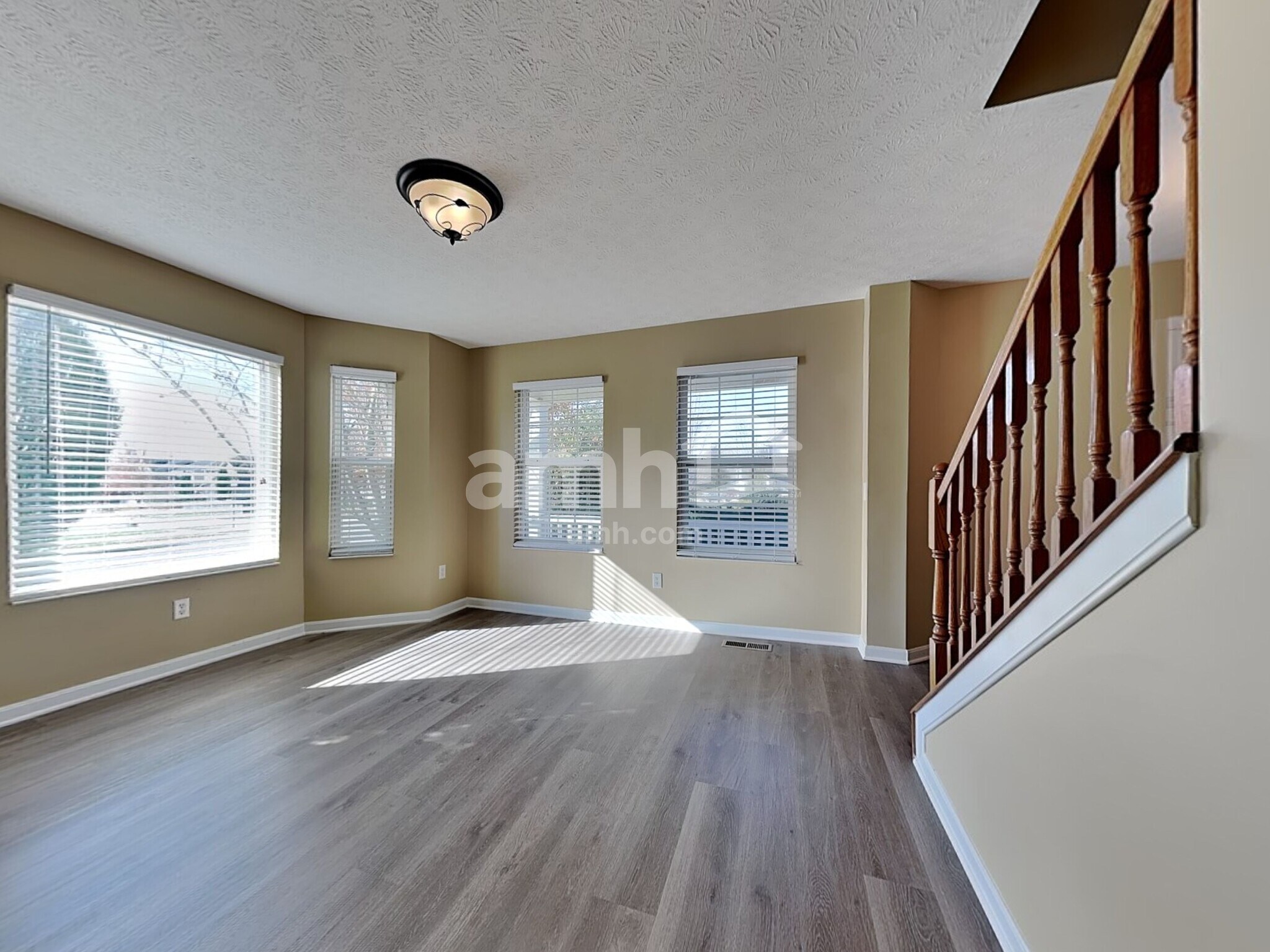 Building Photo - 1255 Arkansas Dr