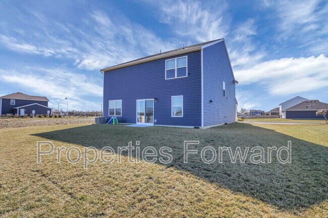 Building Photo - 11 Walnut St