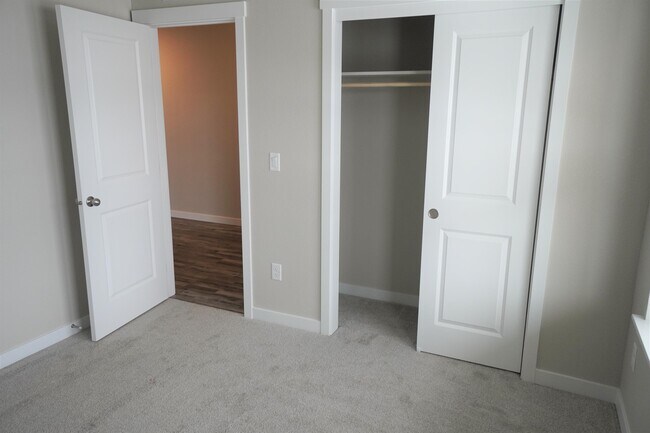 Building Photo - 3067 N Greengate Way