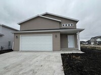 Building Photo - 3603 33rd St S