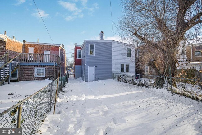 Building Photo - 2321 Tatnall St
