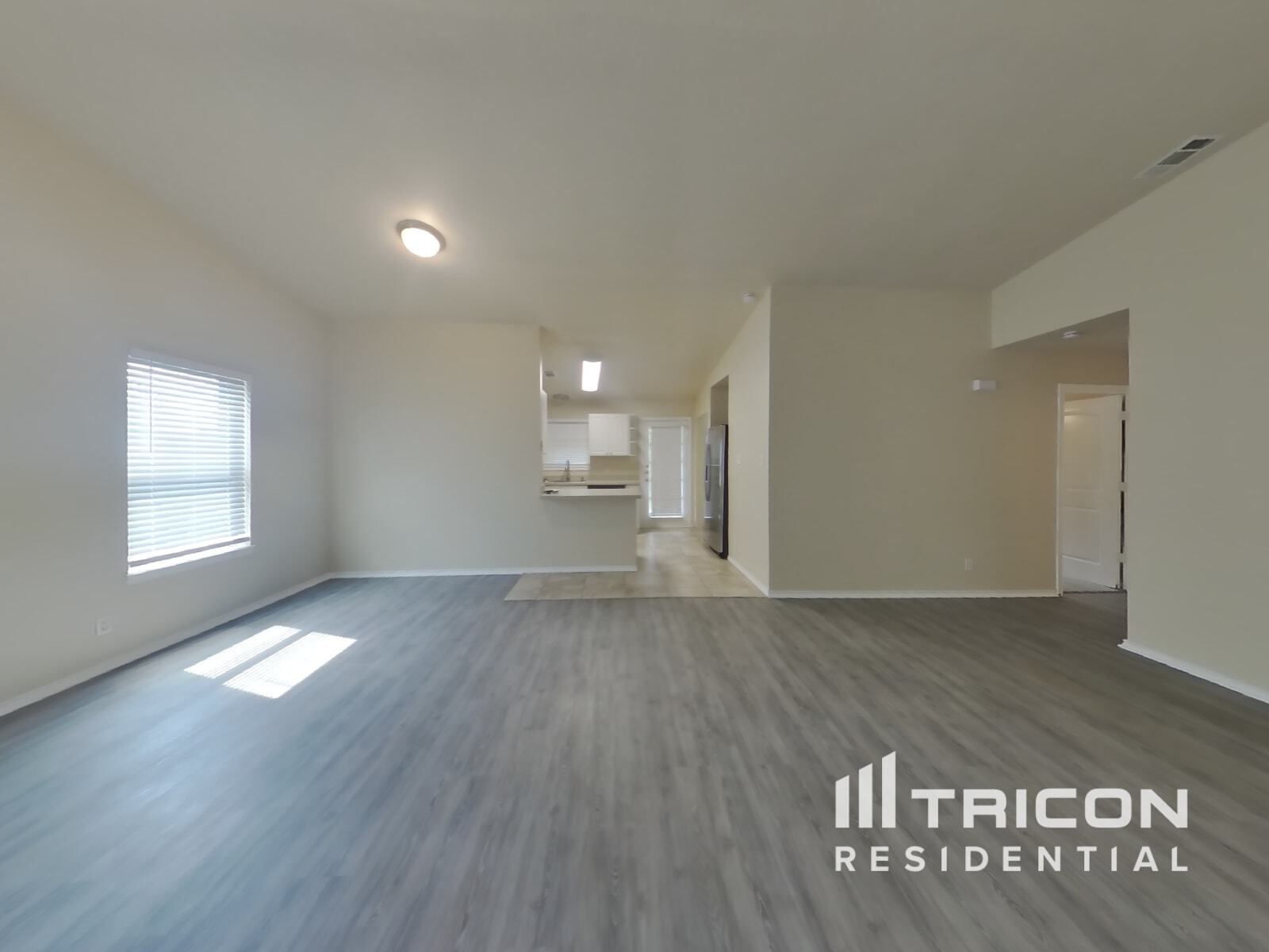 Building Photo - 901 Loganwood Dr