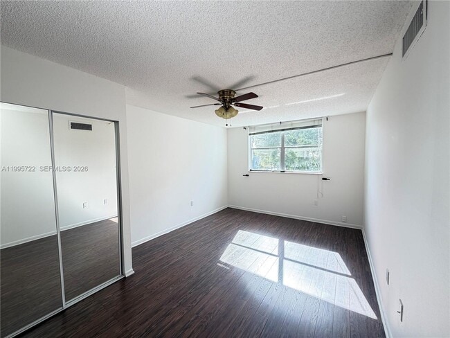 Building Photo - 9201 Lime Bay Blvd