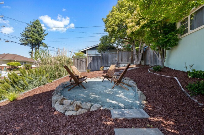 Building Photo - 35 Franciscan Way