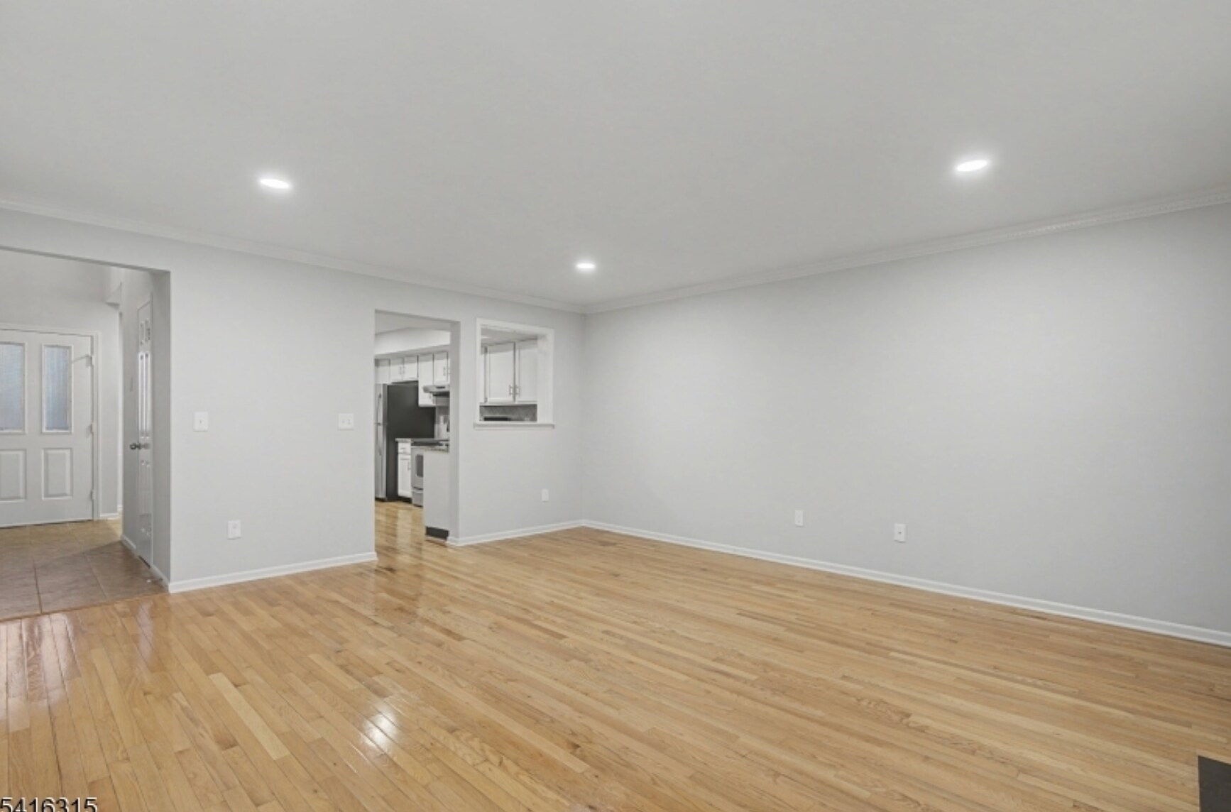 Building Photo - 6 Exeter Rd