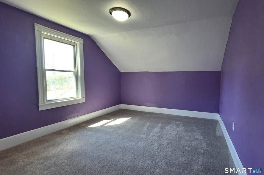 Building Photo - 21-23-23 Community Ave