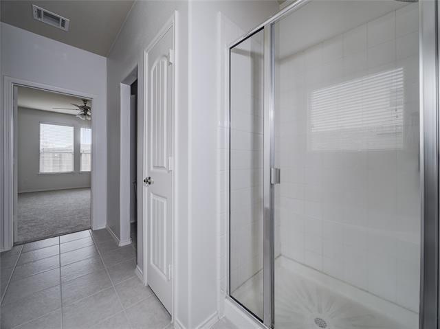 Building Photo - 14923 Lone Spring Dr