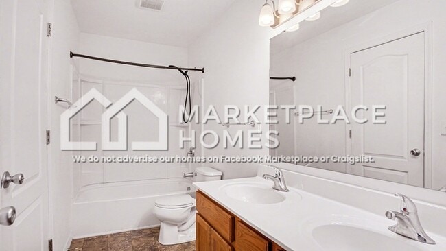 Building Photo - 4648 Quaker Hill Dr SE