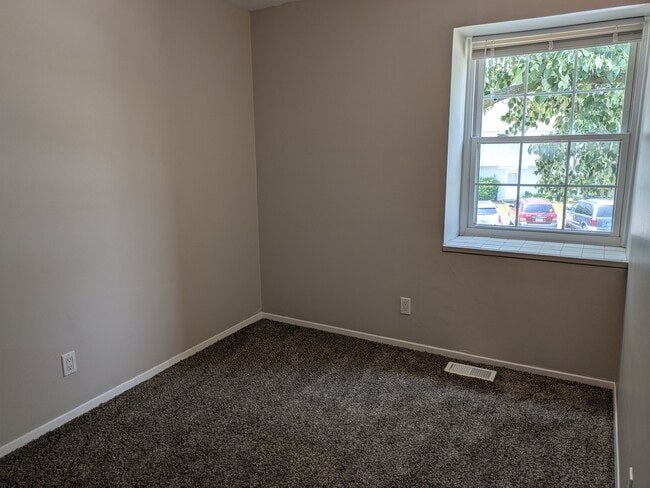 Building Photo - 16H Fernwood Dr