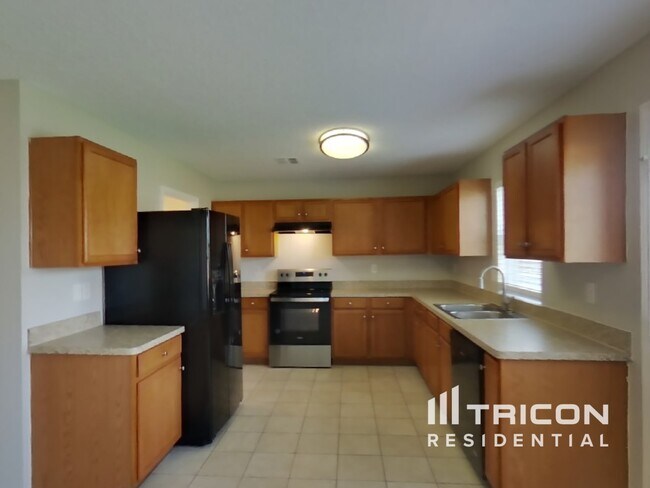 Building Photo - 508 Oriel Cir