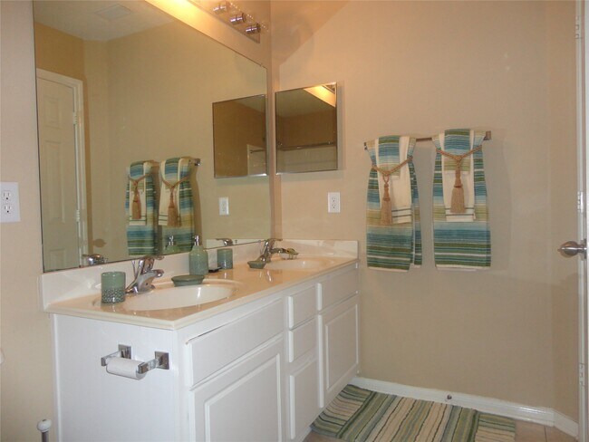 Building Photo - 114 Bryce Branch Cir