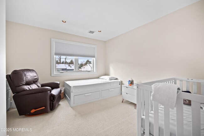 Building Photo - 11 Nolan Dr