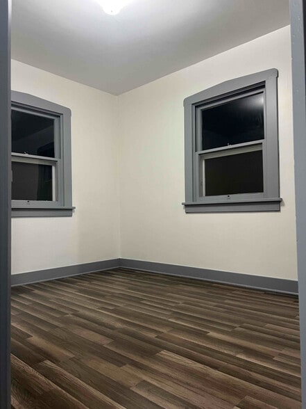 Building Photo - 8671 S State St