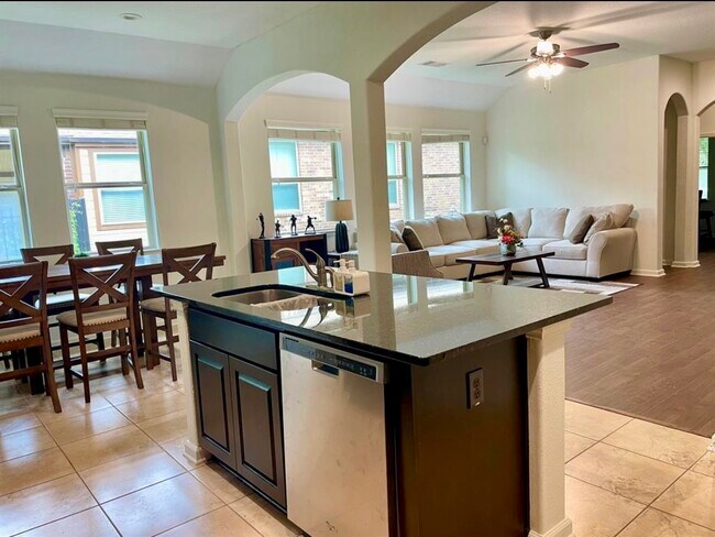 Building Photo - 118 Wood Drake Place