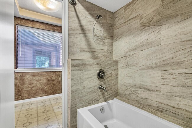 Building Photo - 7447 Cambridge St