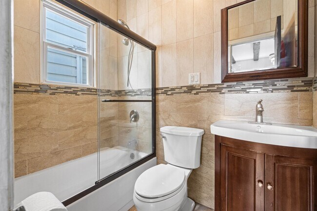 Building Photo - 182 Avenue F