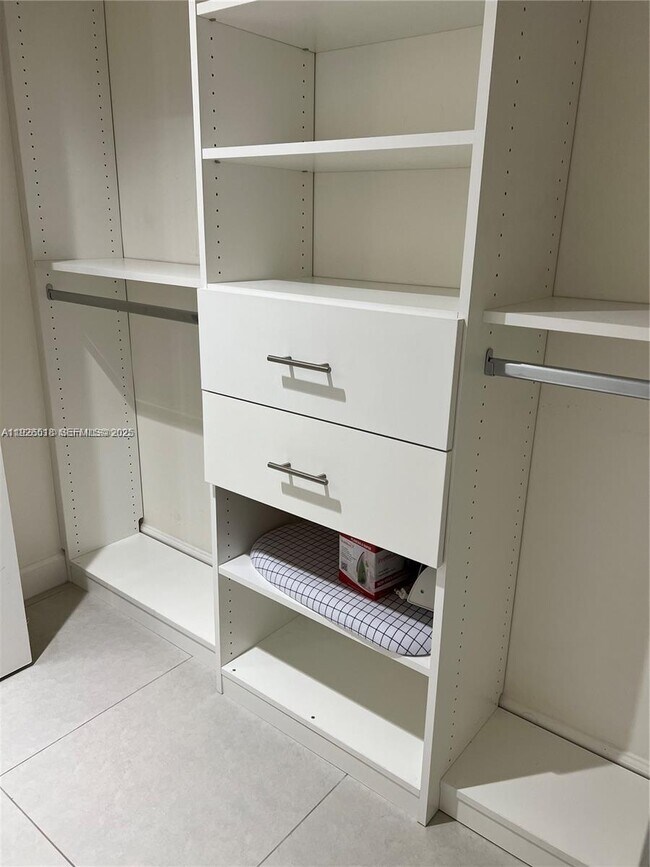 Building Photo - 5350 NW 84th Ave