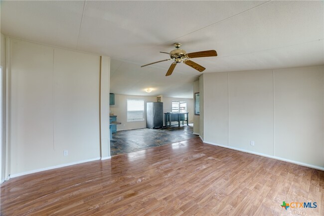 Building Photo - 205 County Rd 212A