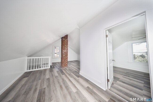 Building Photo - 78 Maplewood Ave