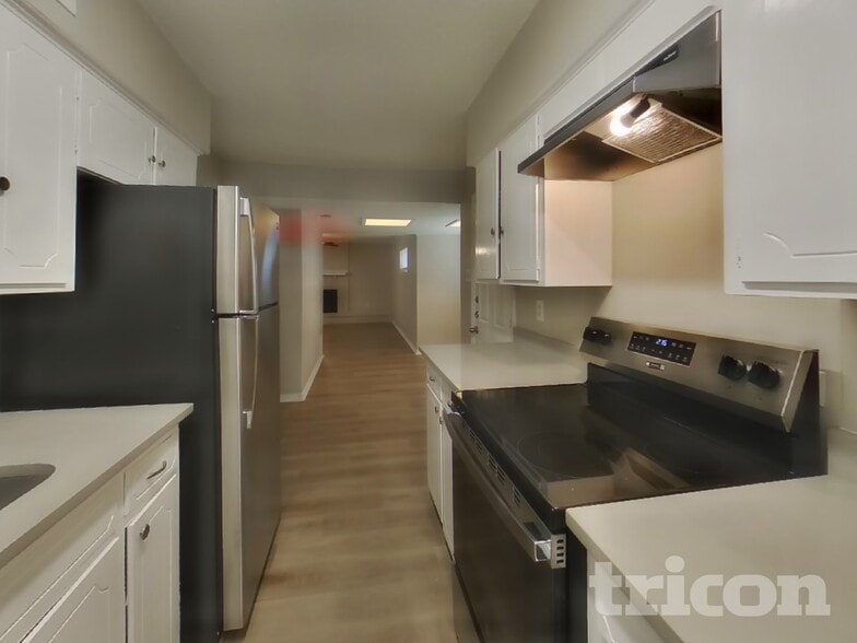 Building Photo - 1706 Crooks Ct