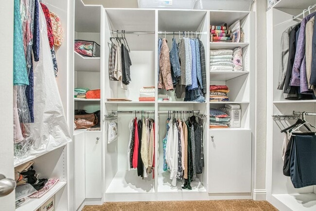 Building Photo - 10509 N Sierra Vista Ave