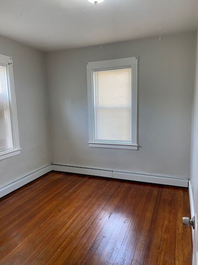 Building Photo - 14 Appian St